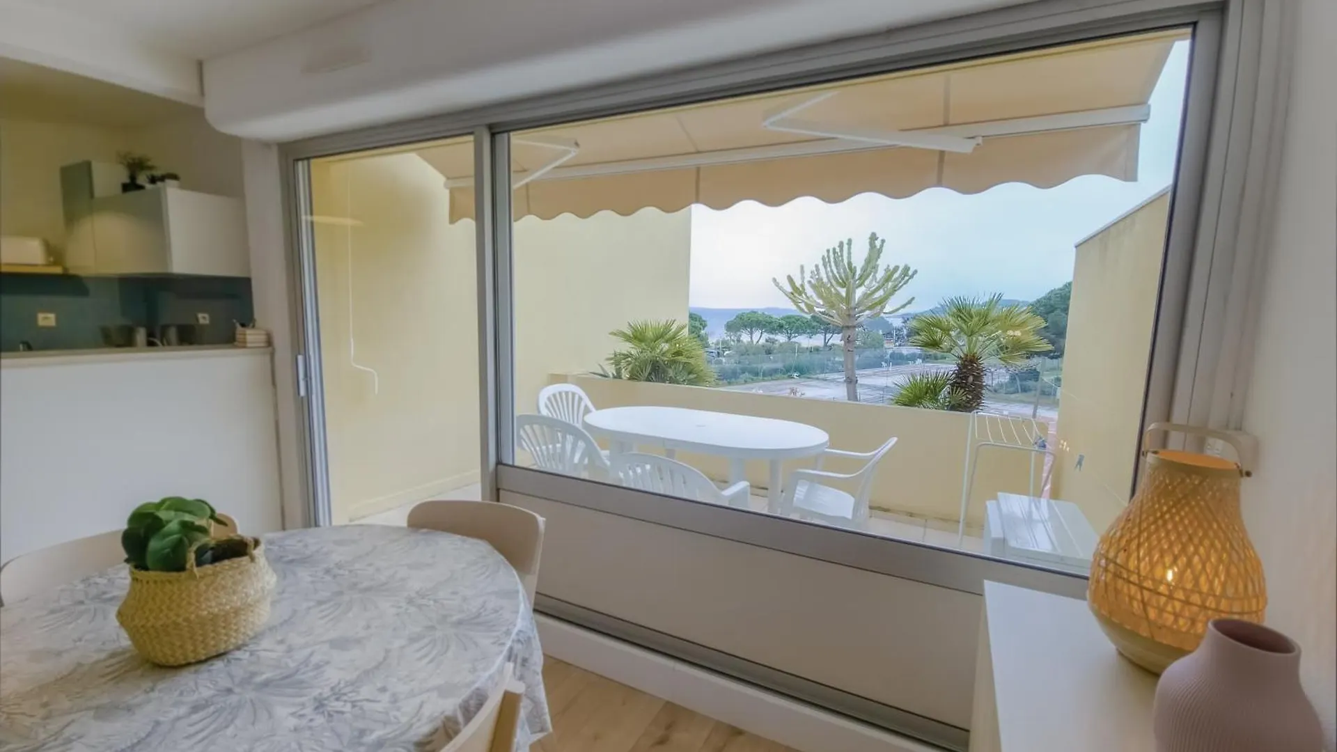Les Ondines Sea View With Air Conditioning Bormes-les-Mimosas France