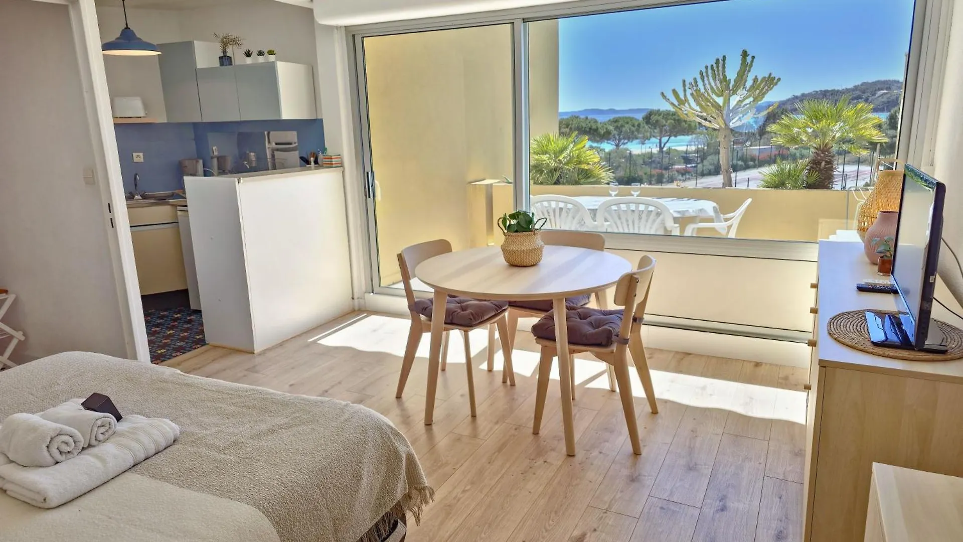 Les Ondines Sea View With Air Conditioning Bormes-les-Mimosas France